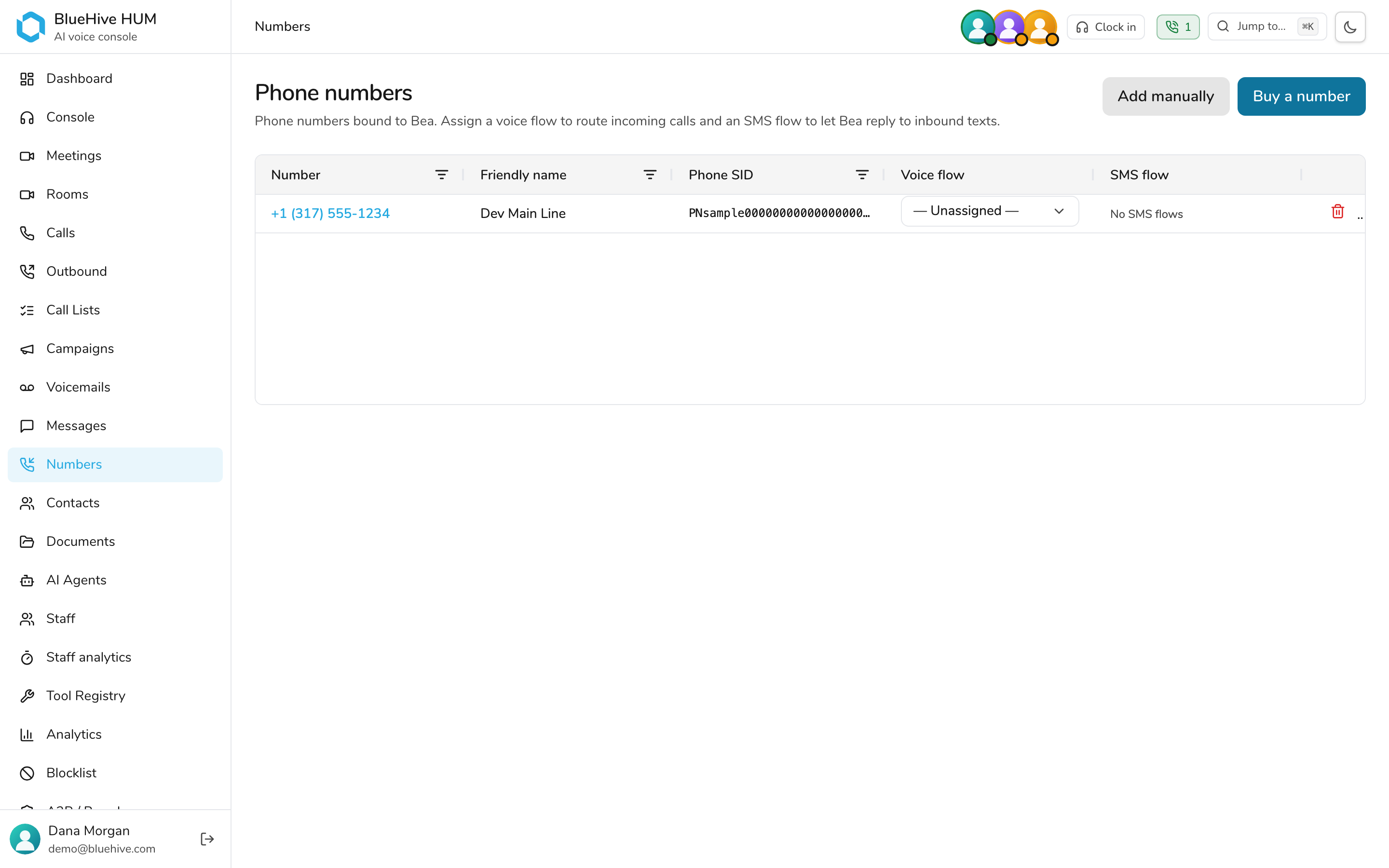 Buy a phone number in HUM — light